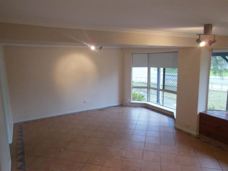 16 Kookaburra Way, Gosnells WA 6110