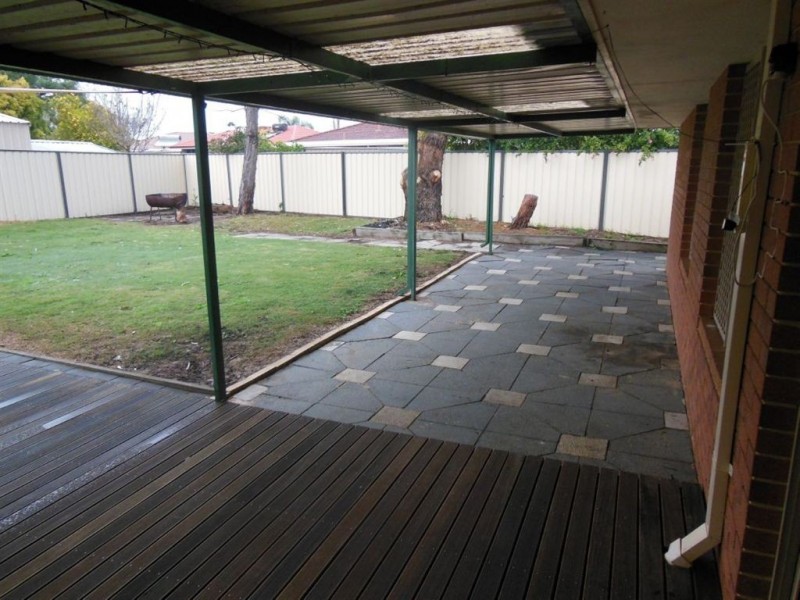 16 Kookaburra Way, Gosnells WA 6110
