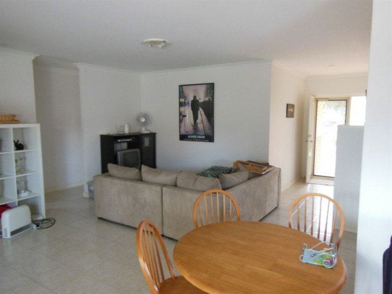 2B Roberts Road, Carlisle WA 6101