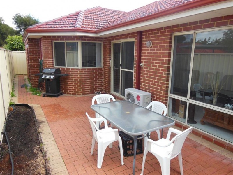 2B Roberts Road, Carlisle WA 6101