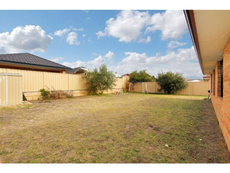 4 Gamenya Street, Canning Vale WA 6155