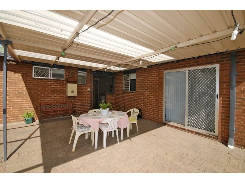 4 Burrowa Street, Armadale WA 6112