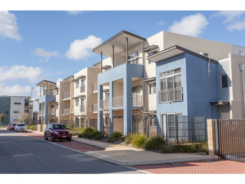 17/6 Ibera Way, Success WA 6164