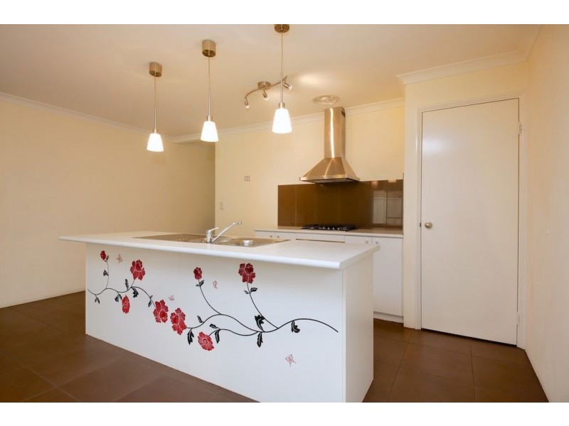4 Daffodil, Canning Vale WA 6155