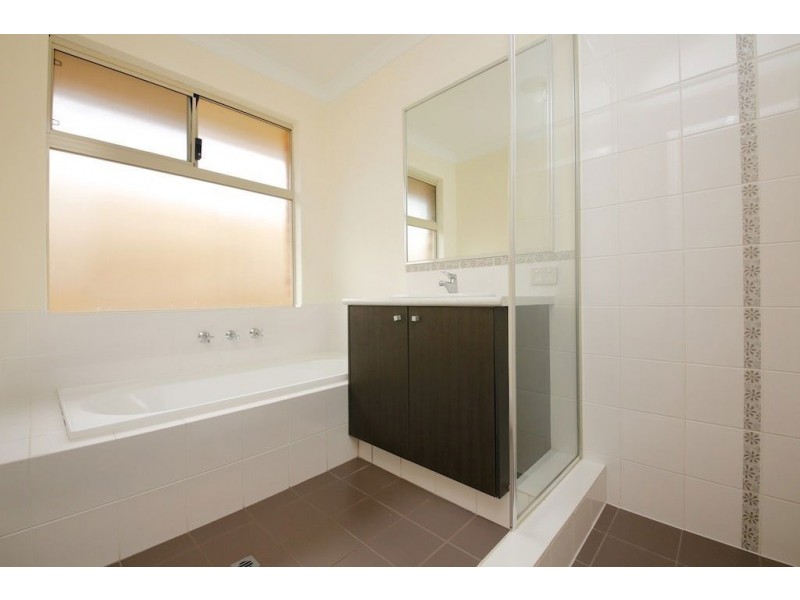 4 Daffodil, Canning Vale WA 6155