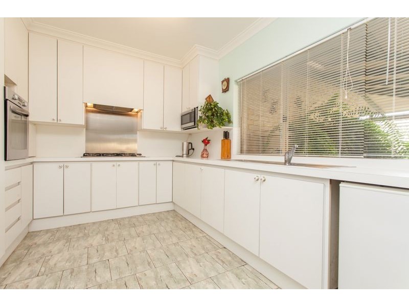 31 McMahon Way, Kardinya WA 6163