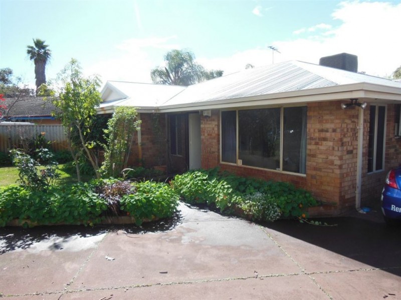 A/20 Sanderling Drive, Thornlie WA 6108