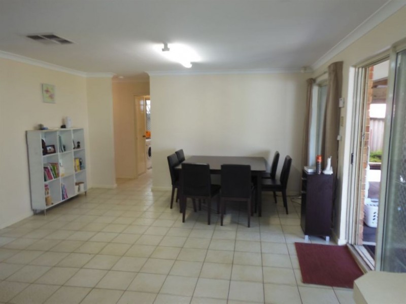 A/20 Sanderling Drive, Thornlie WA 6108