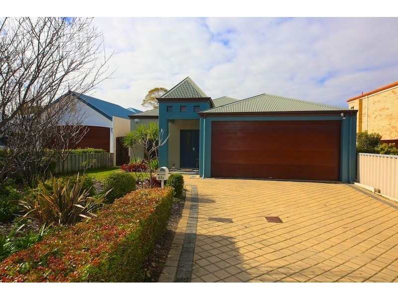 82A Swan Road, Attadale WA 6156