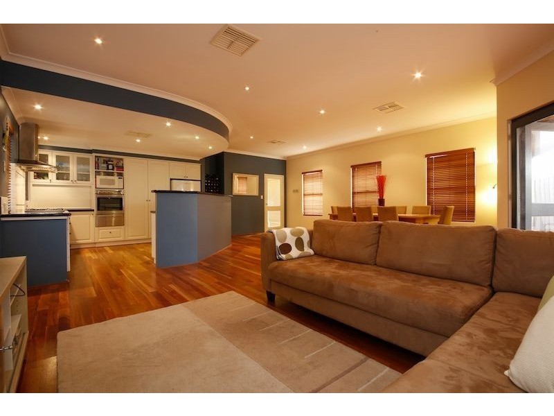 82A Swan Road, Attadale WA 6156