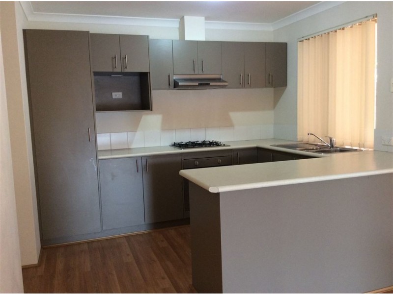 2/50 Sixth Road, Armadale WA 6112