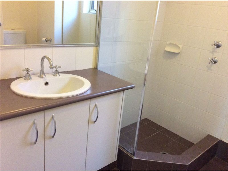 2/50 Sixth Road, Armadale WA 6112