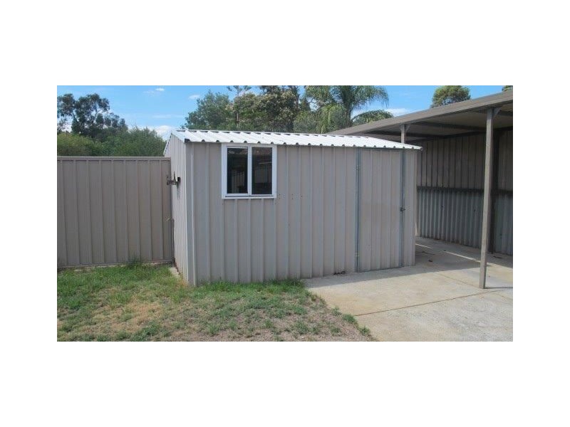 4 James Street, Gosnells WA 6110