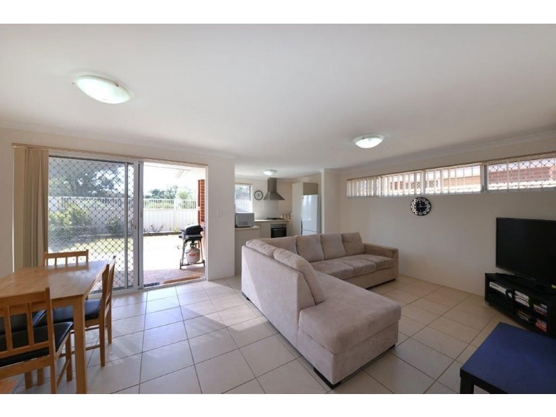 8/10 Delamere Place, Camillo WA 6111