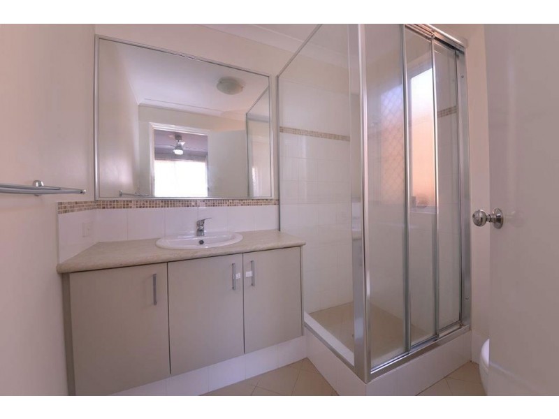 8/10 Delamere Place, Camillo WA 6111