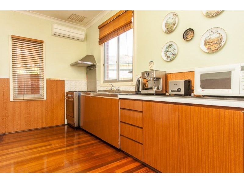 6 Hartree Close, Willagee WA 6156