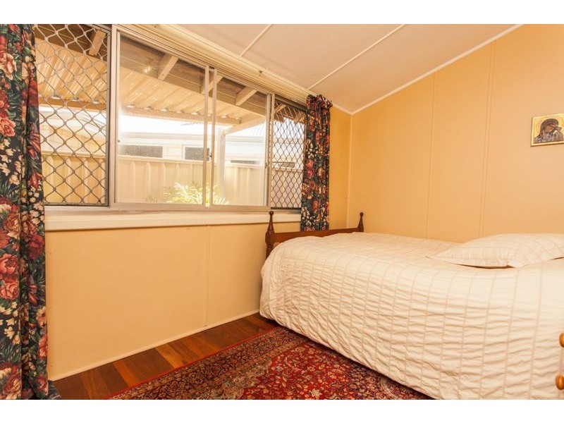 6 Hartree Close, Willagee WA 6156