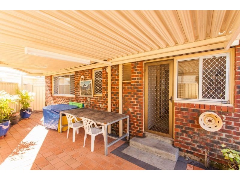6 Hartree Close, Willagee WA 6156