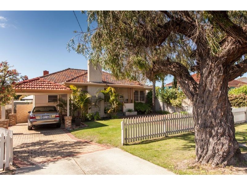 79 Tamar Street, Palmyra WA 6157