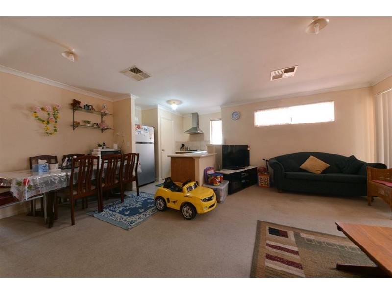 2/162 Hicks Street, Gosnells WA 6110