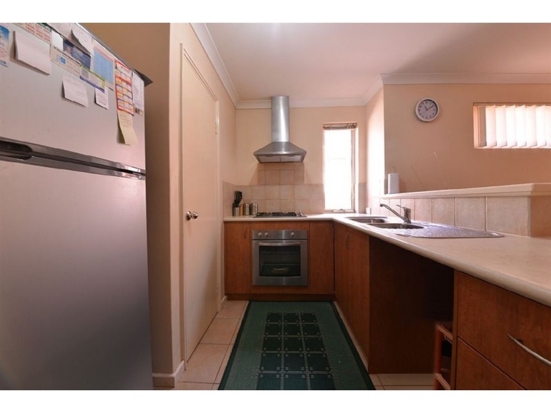 2/162 Hicks Street, Gosnells WA 6110