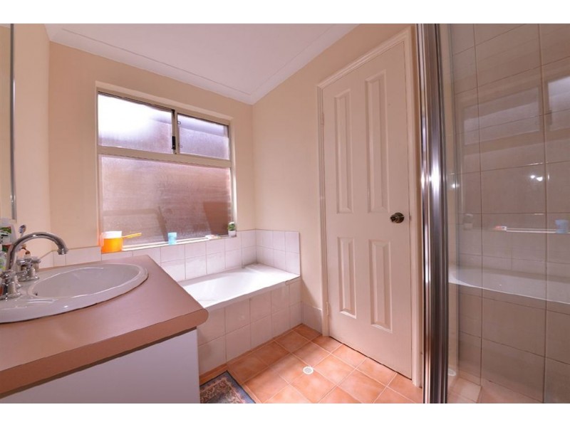 2/162 Hicks Street, Gosnells WA 6110