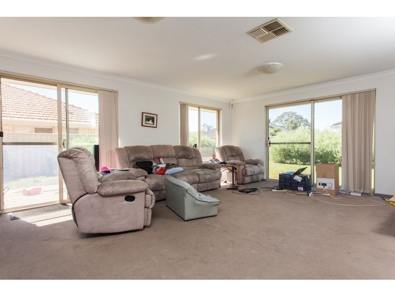 21 Murphy Road, Seville Grove WA 6112