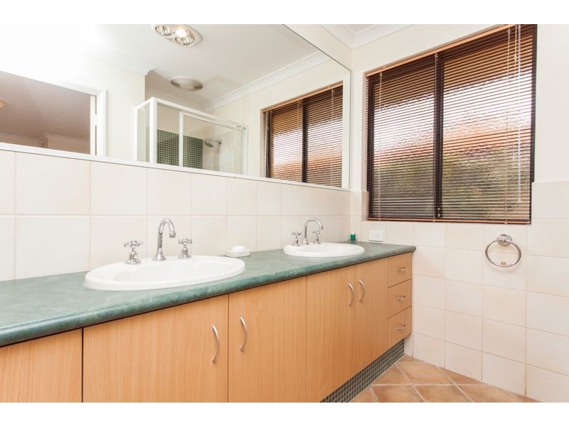 3 Royale Way, Bibra Lake WA 6163