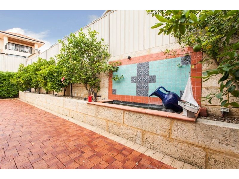 3 Royale Way, Bibra Lake WA 6163