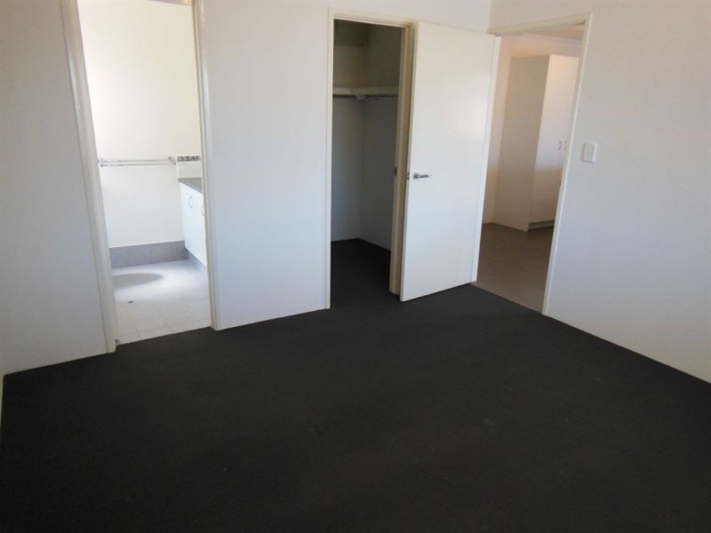 8 Salford Lane, Canning Vale WA 6155
