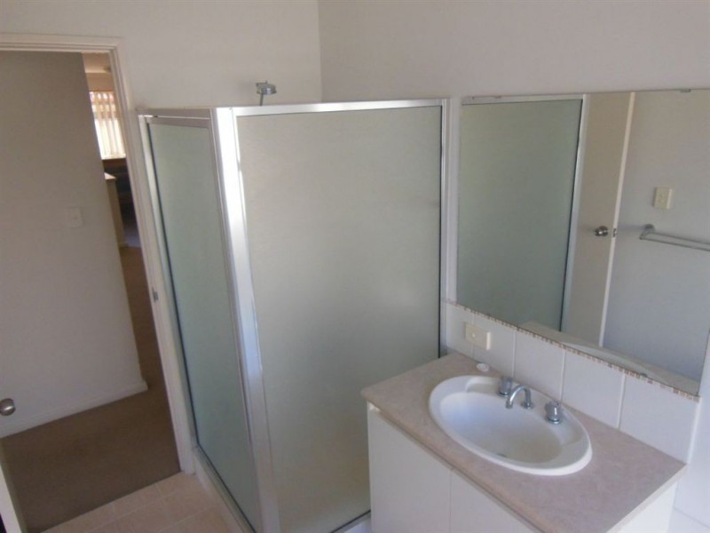 16 Fallon Place, Seville Grove WA 6112