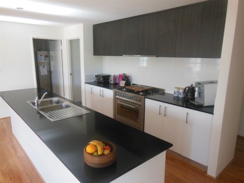 15 Barraberry Way, Byford WA 6122