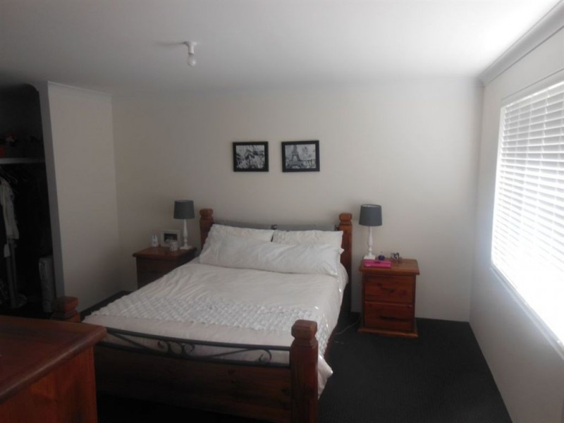 15 Barraberry Way, Byford WA 6122