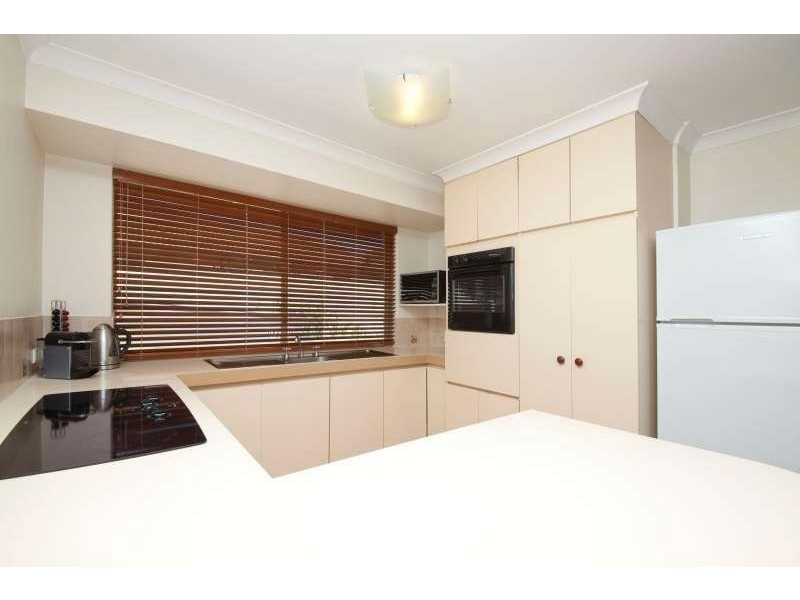 6 Bracken Way, Bibra Lake WA 6163