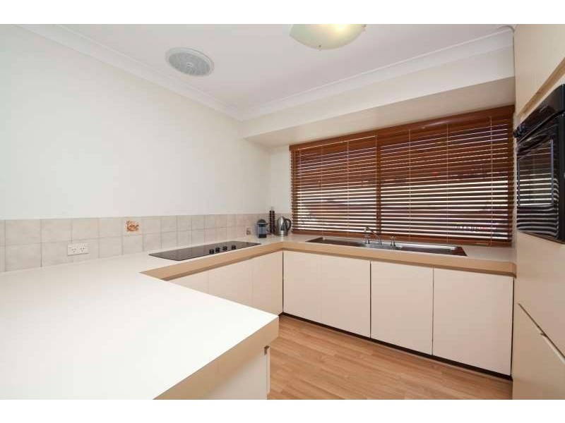 6 Bracken Way, Bibra Lake WA 6163