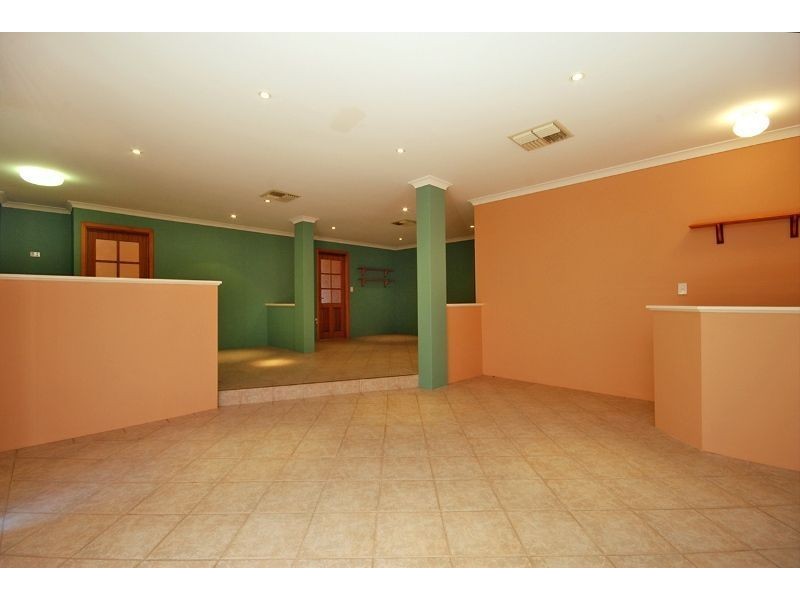 3 Rason Court, Seville Grove WA 6112