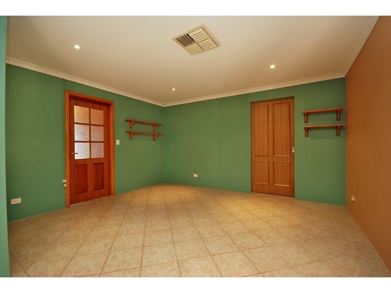 3 Rason Court, Seville Grove WA 6112