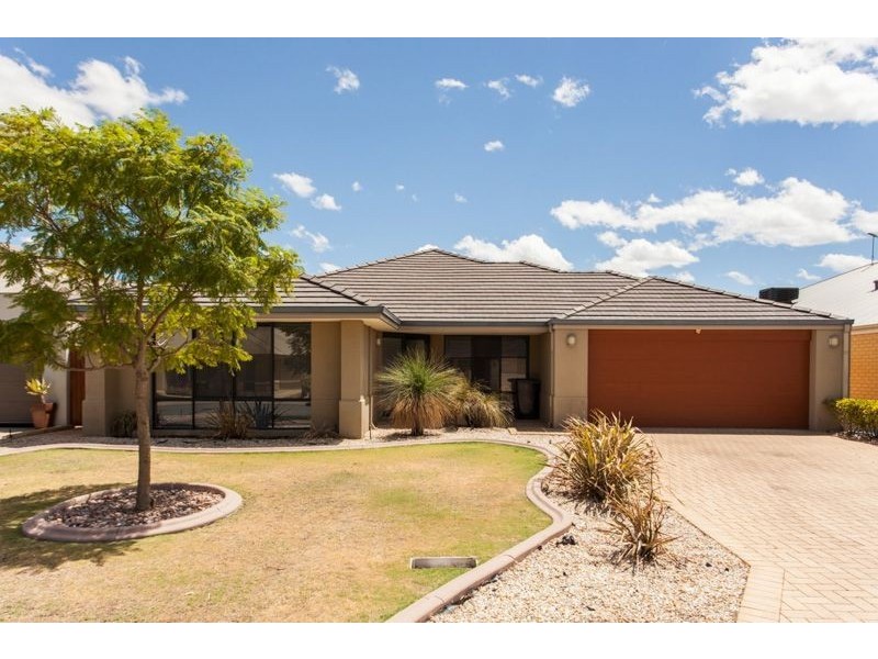 11 Calgary Street, Southern River WA 6110