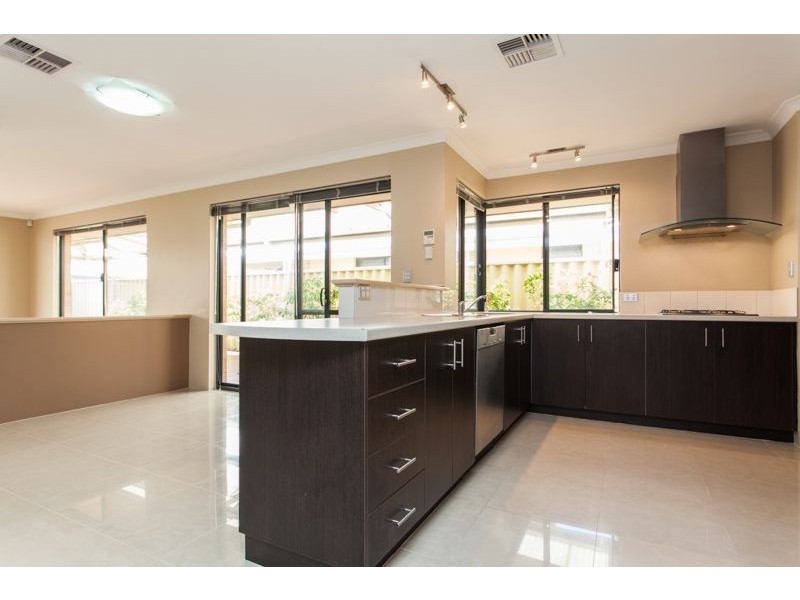 11 Calgary Street, Southern River WA 6110