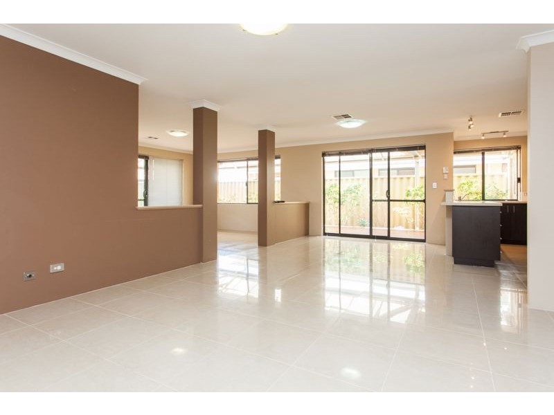 11 Calgary Street, Southern River WA 6110