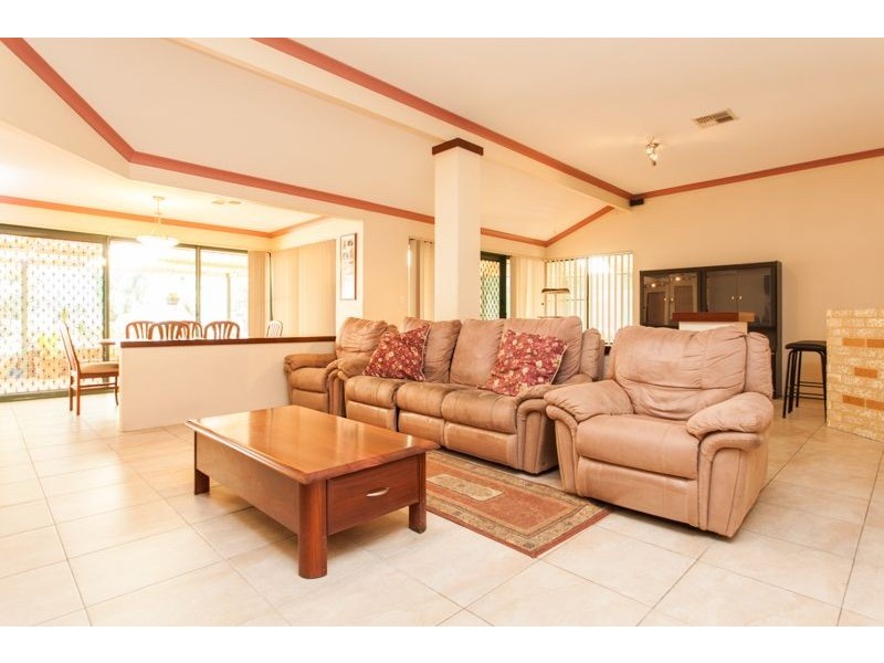 47 Deller Drive, Bibra Lake WA 6163