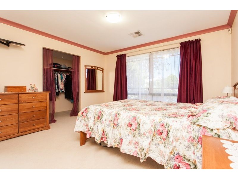 47 Deller Drive, Bibra Lake WA 6163