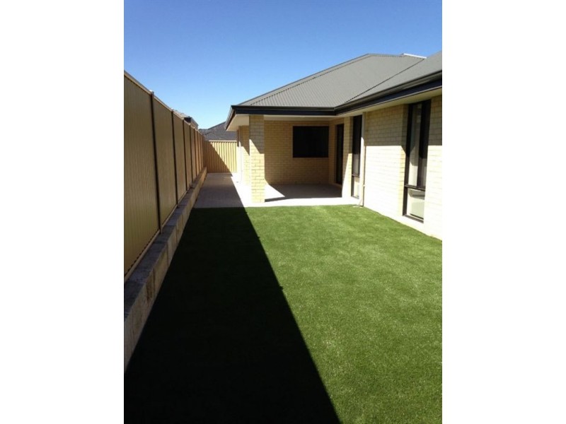 13 Loreto Way, Southern River WA 6110