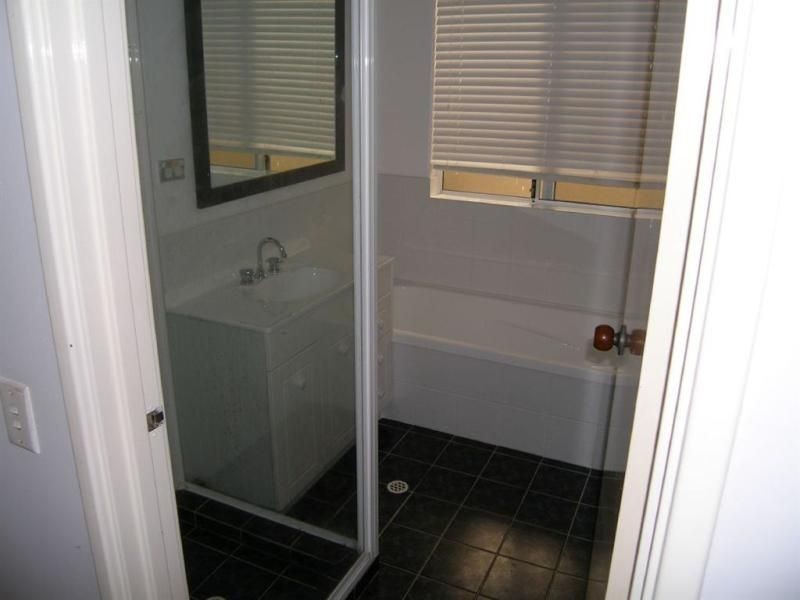 4 Abdale Court, Camillo WA 6111