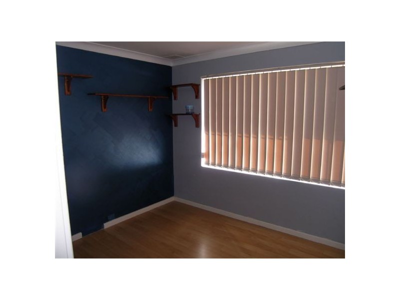 4 Abdale Court, Camillo WA 6111