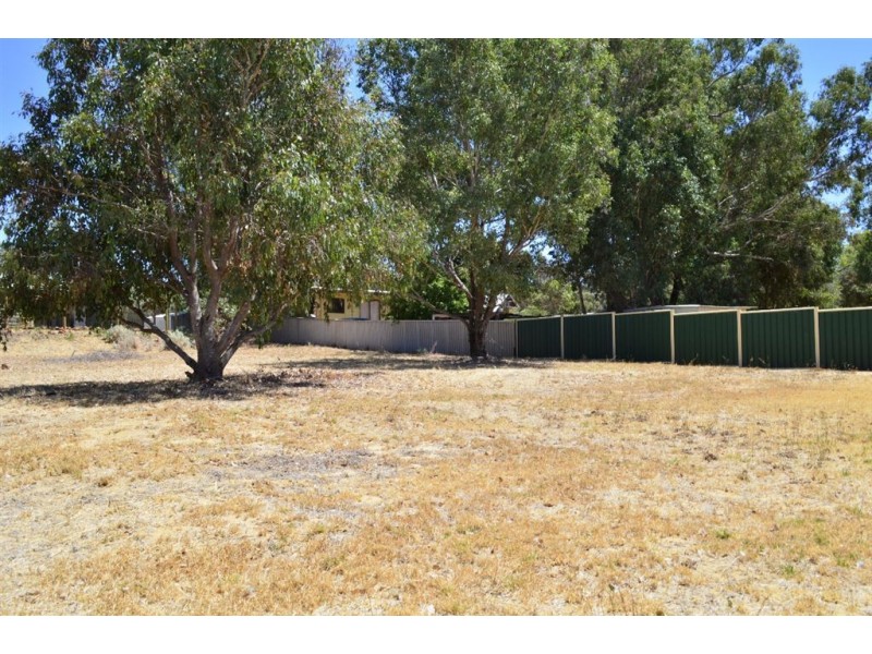 3 Hotham Street, Wandering WA 6308