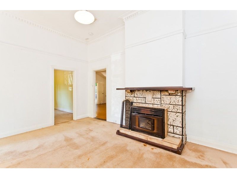 118 Clifton Street, Kelmscott WA 6111