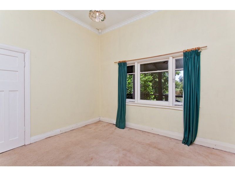 118 Clifton Street, Kelmscott WA 6111