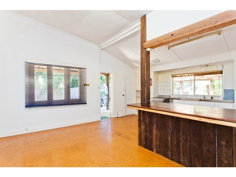 118 Clifton Street, Kelmscott WA 6111