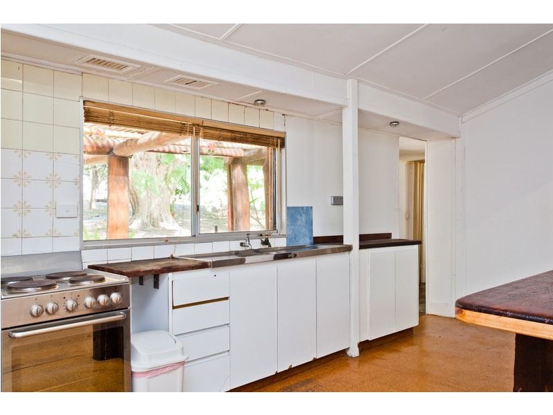 118 Clifton Street, Kelmscott WA 6111